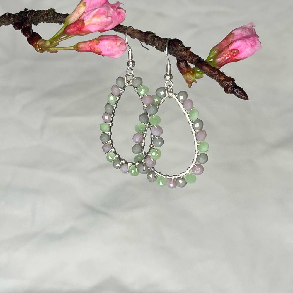 Silver tone wire wrapped teardrop dangle earrings